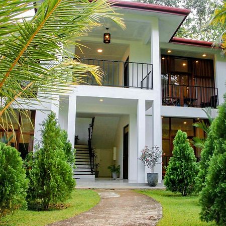 Manike Lodge Habarana Bagian luar foto