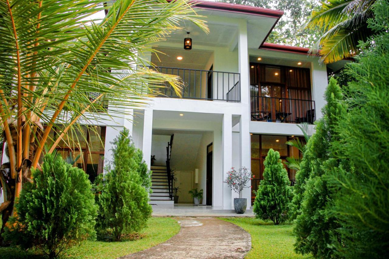 Manike Lodge Habarana Bagian luar foto