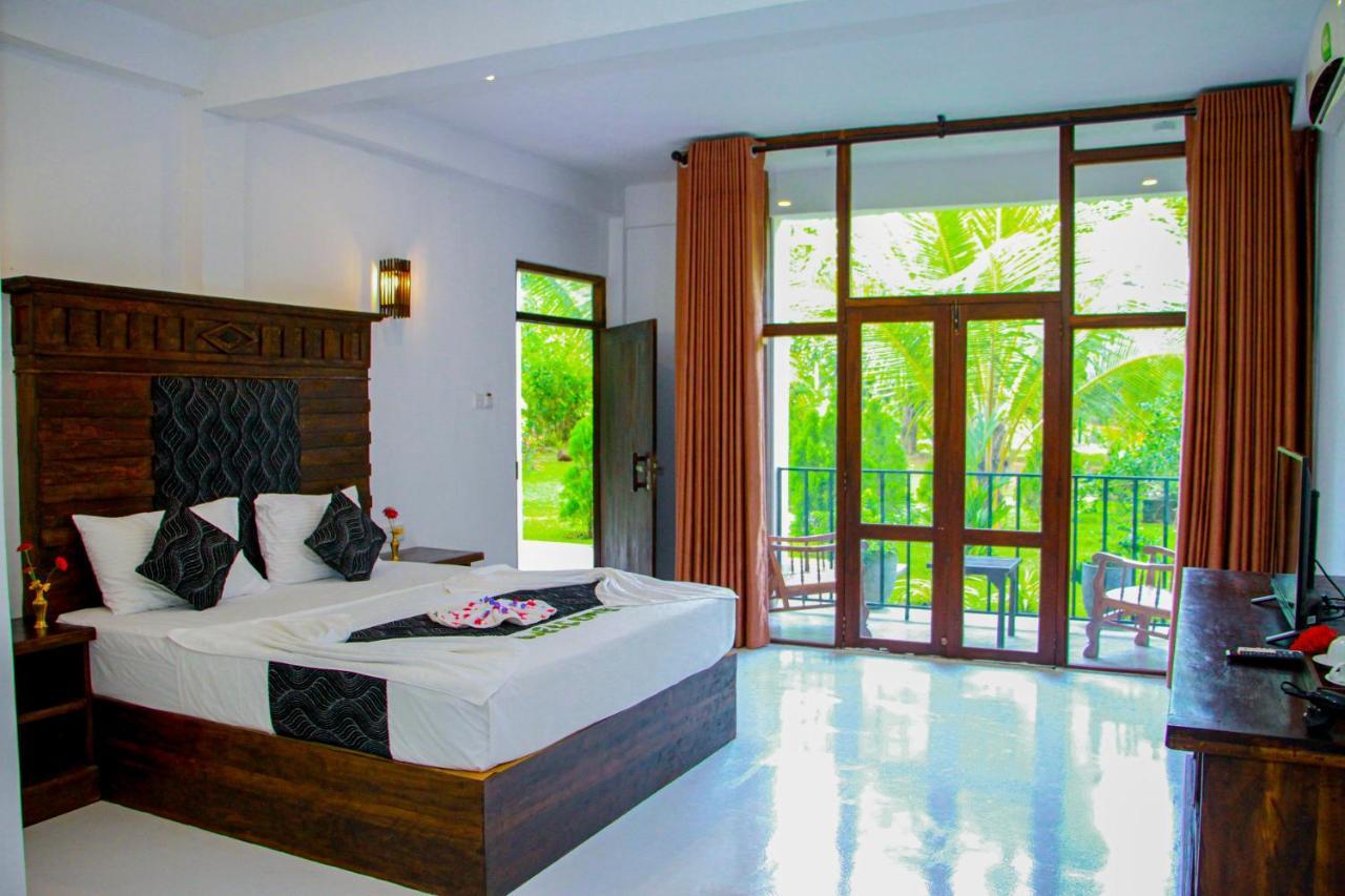 Manike Lodge Habarana Bagian luar foto