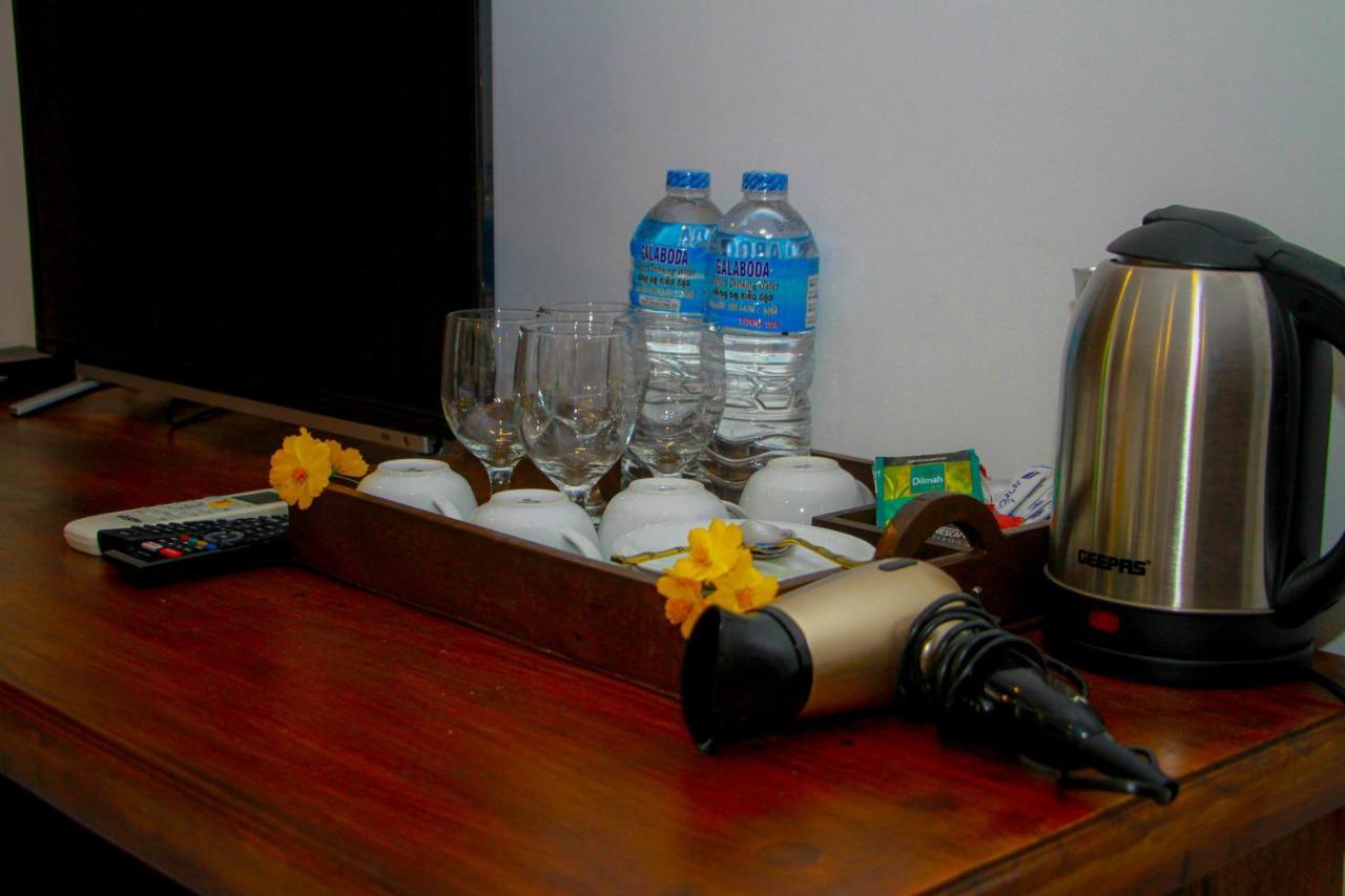 Manike Lodge Habarana Bagian luar foto