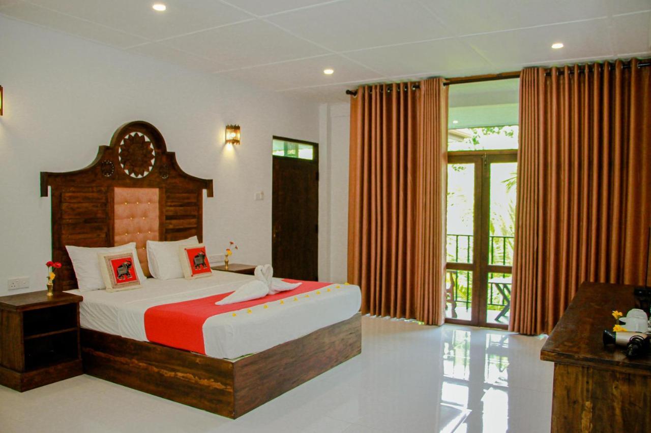 Manike Lodge Habarana Bagian luar foto