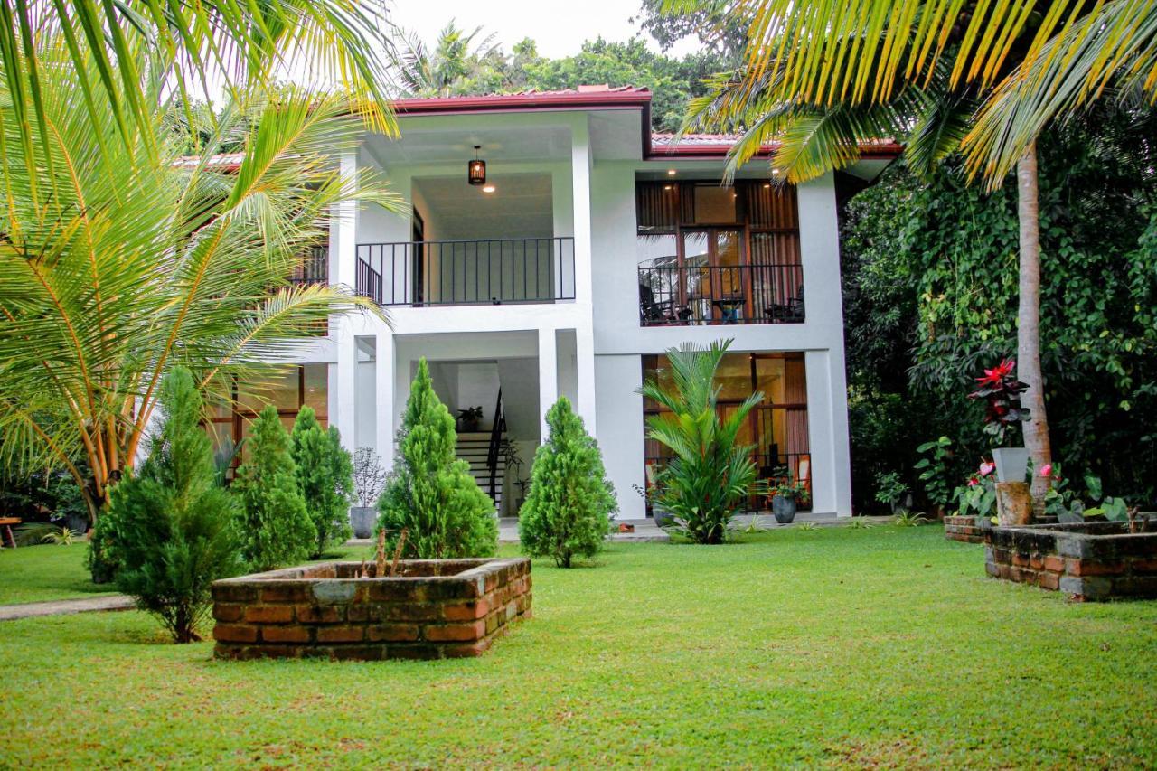 Manike Lodge Habarana Bagian luar foto